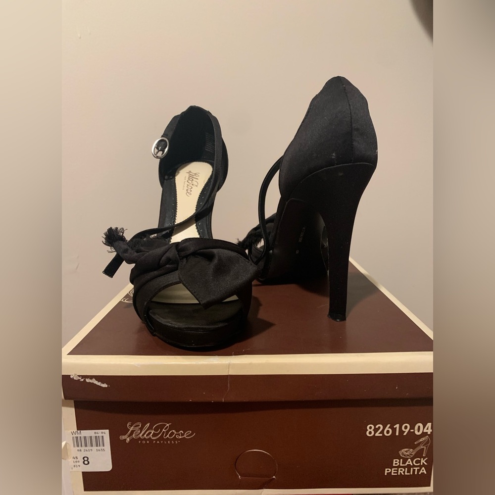 LelaRose Black Pumps